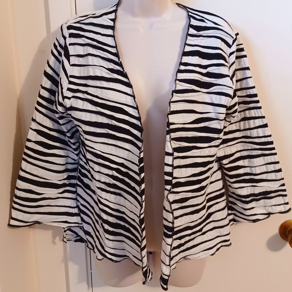 CTC Carol Turner Collection Black White Zebra 3/4 Sleeve Jacket Medium